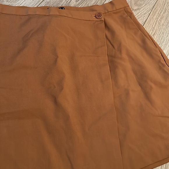 Like New: Brown Theory Mini Wrap Skirt Wool - Picture 5 of 7